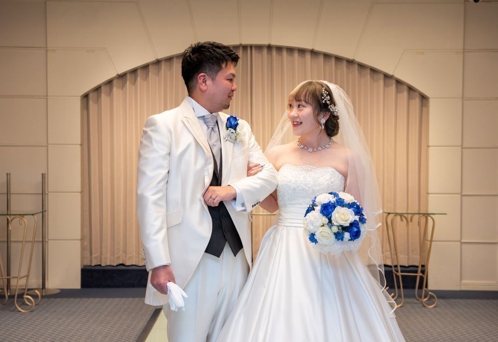 ♡青をテーマに、大切な人たちに
見守られながらおふたりらしいウェディング♡