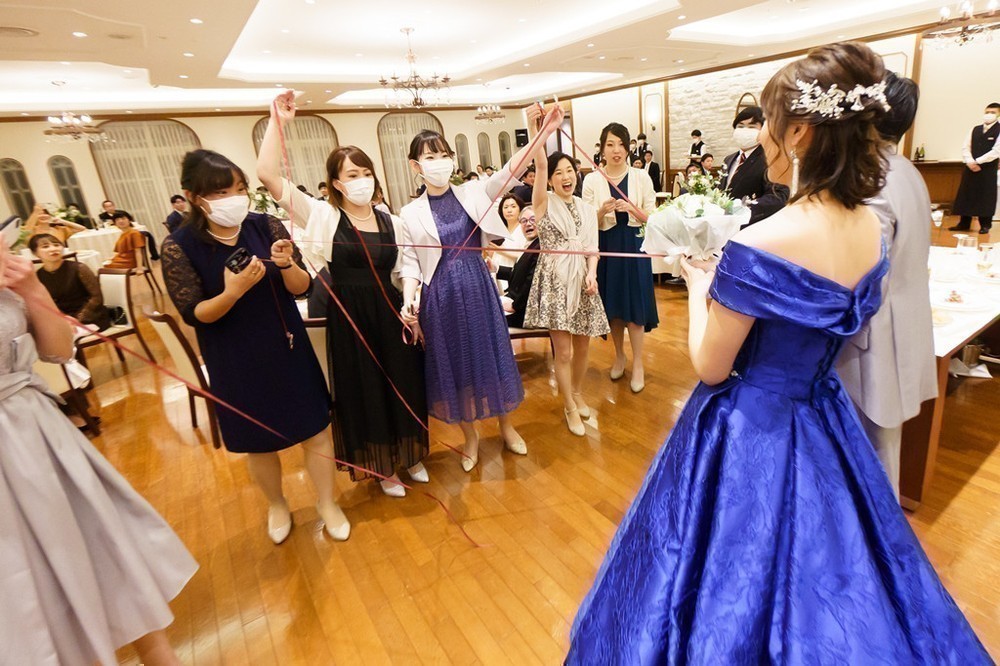 ゲストからのサプライズに涙!?笑顔と絆のウエディング♡