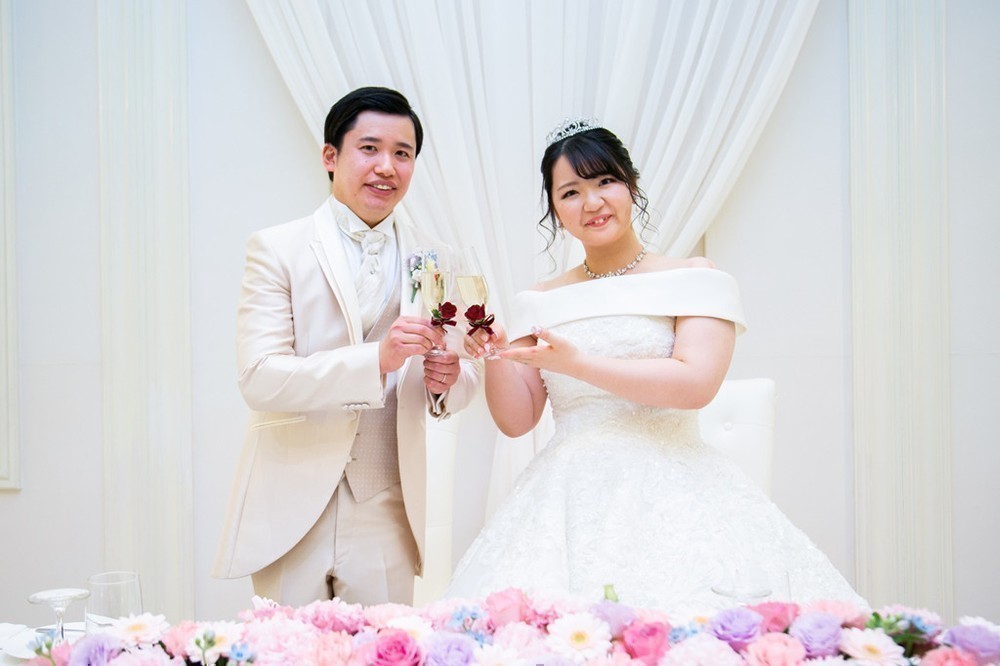 大好きなキャラクターの世界で♡ご親族とのアットホーム結婚式