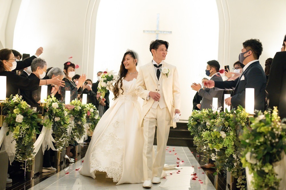 笑顔と感動でいっぱい！
あたたかい祝福に溢れた結婚式♡