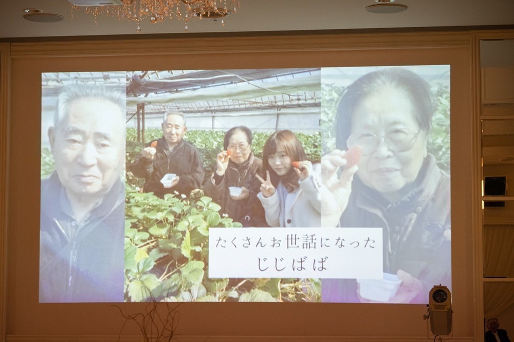 華やかな結婚式のポイントはテーマカラーを徹底した空間作り♡