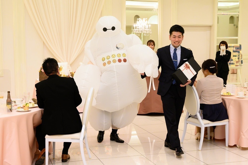 サプライズ、したり＆されたり。
ユニークな演出いっぱいの結婚式♡