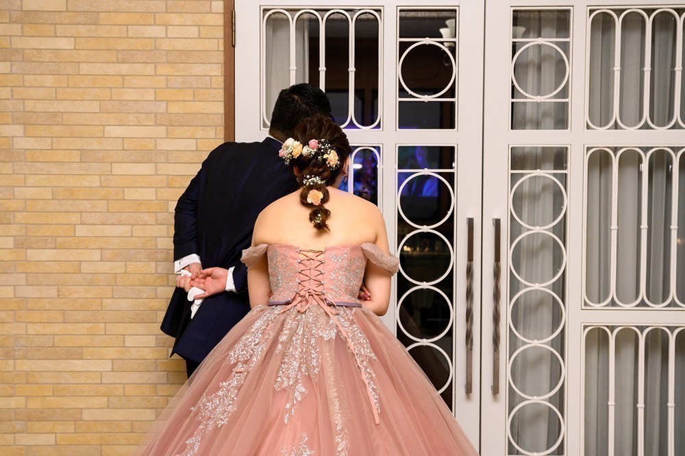 しあわせいっぱいの結婚式に、個性をひとさじ♡ 
笑顔と絆の結婚式