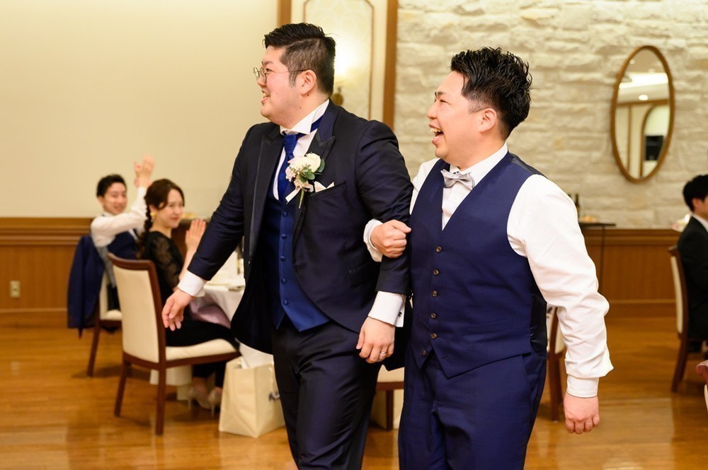 しあわせいっぱいの結婚式に、個性をひとさじ♡ 
笑顔と絆の結婚式