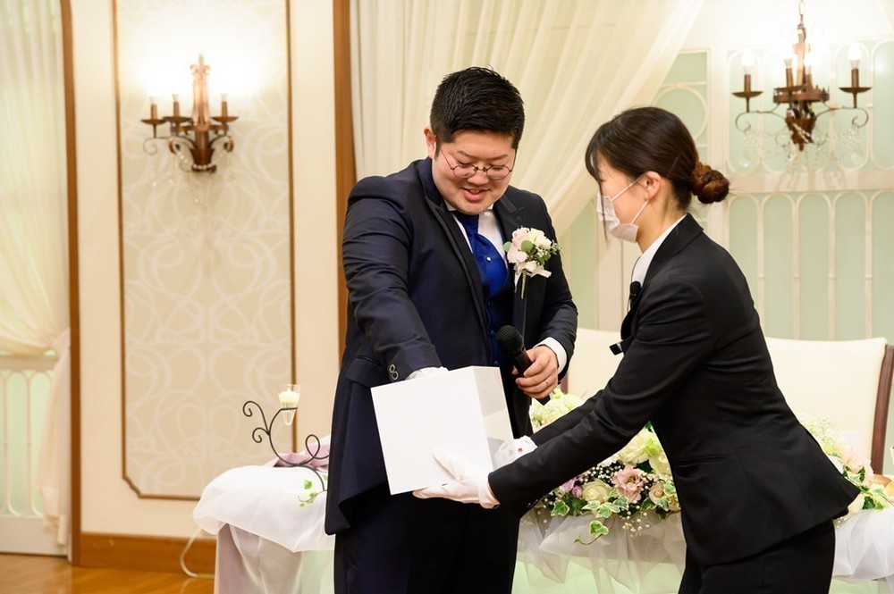 しあわせいっぱいの結婚式に、個性をひとさじ♡ 
笑顔と絆の結婚式