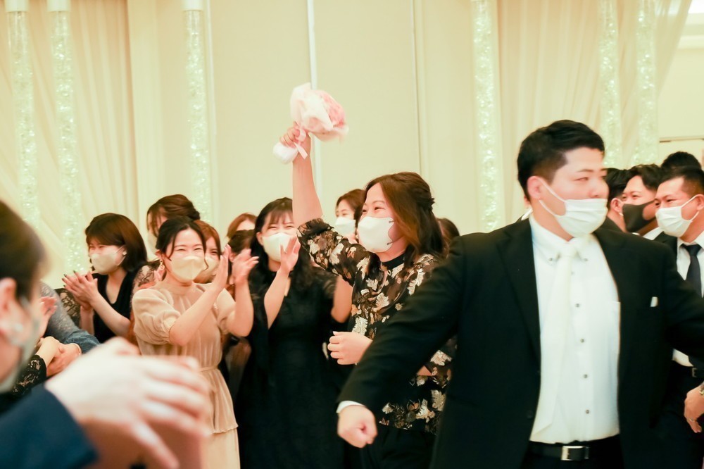 幸せいっぱいの笑顔♡
大好きなゲストと会場一体になって盛り上がった結婚式
