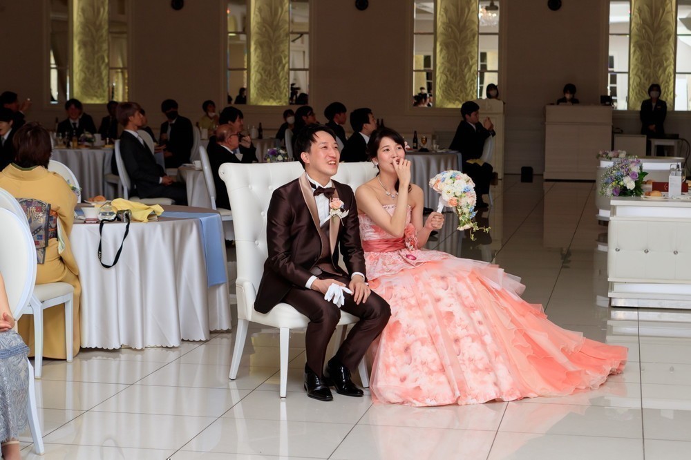 ゲスト参加型が盛りだくさん！
共通のご友人と笑顔いっぱいの結婚式♡