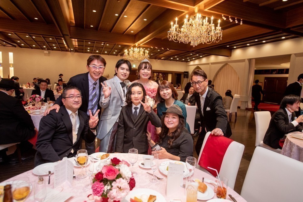 新郎様から新婦様へ心こもったサプライズ♡
感動と笑顔いっぱいの素敵な結婚式