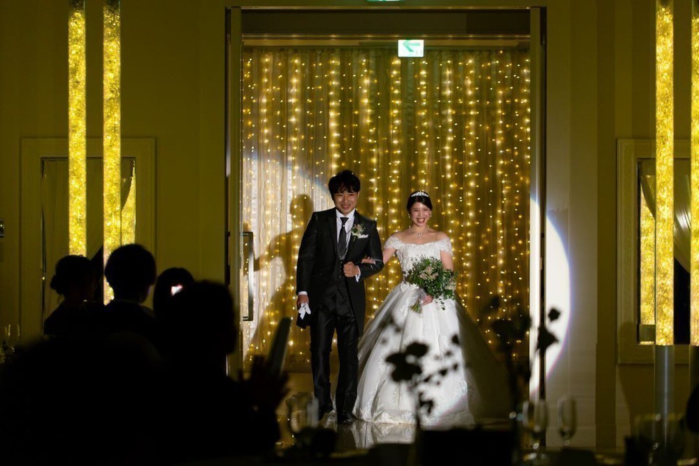 おふたりのこだわりがたくさん詰まった結婚式♡
オリジナル演出にもご注目！